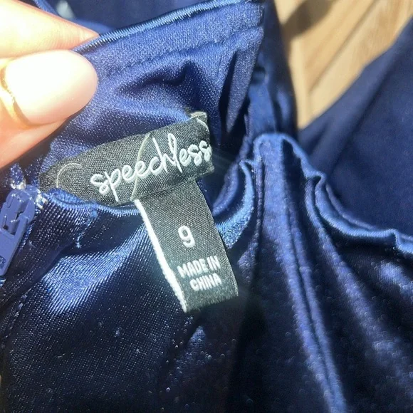 Speechless Ruched Body Con Dress - Picture 3 of 5